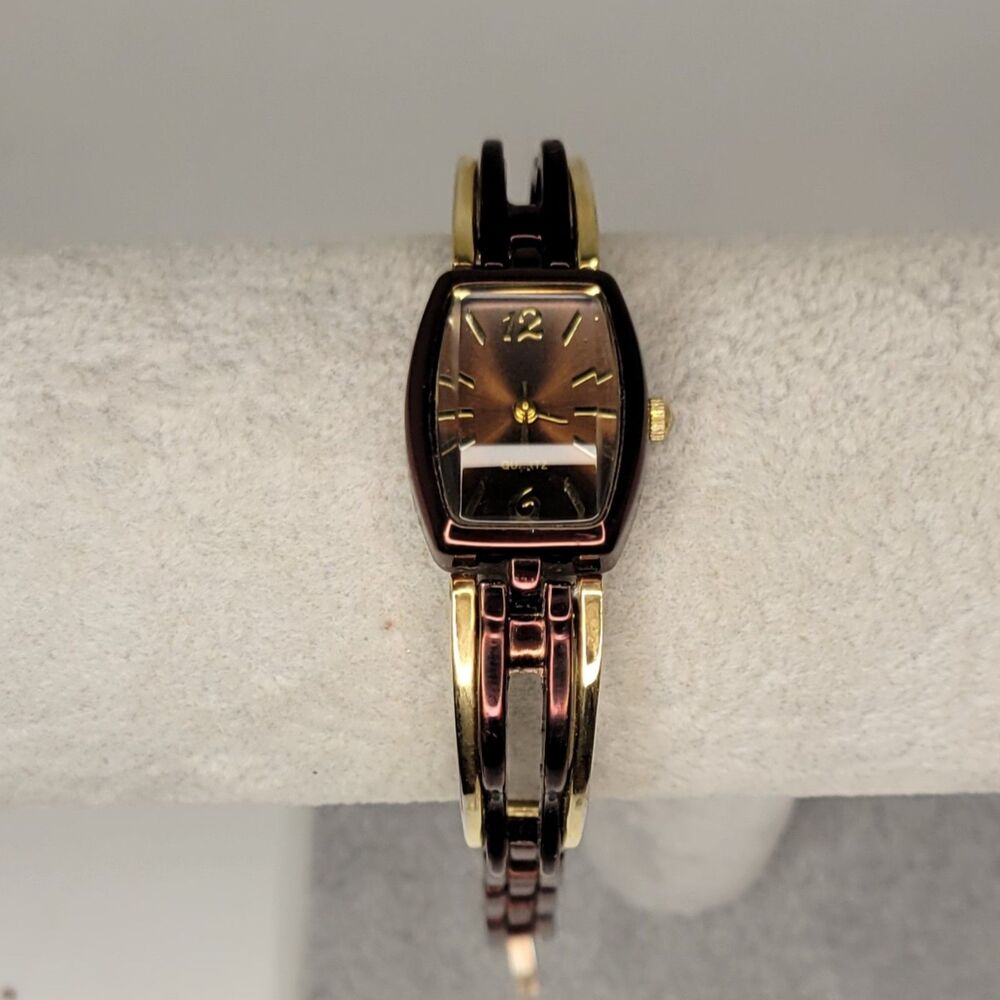 ▪︎White Stag Women's Watch
